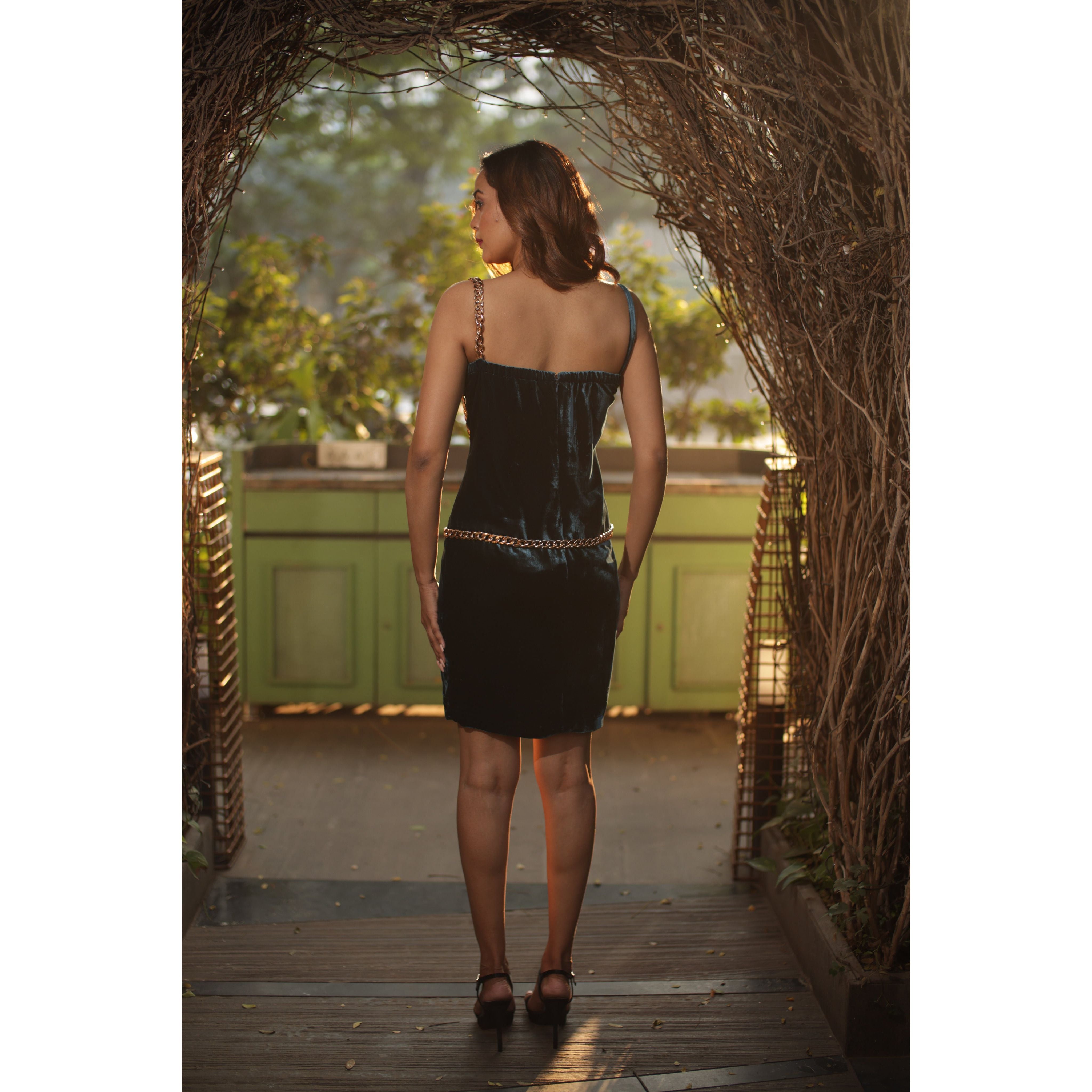 Spaghetti strap dress with chain feature